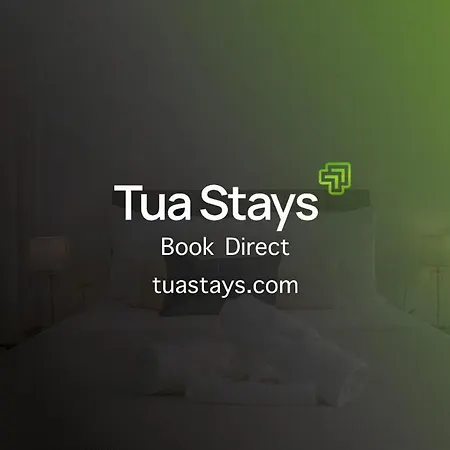 Harbour View Balcony And Projector Cinema