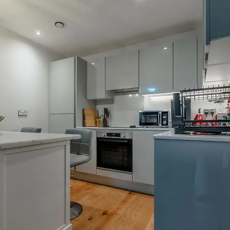 Apartamento Bristol Harbourview Apt: Cinema & Parking