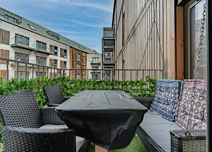 Wapping Wharf Balcony With Harbour Views, Projecto